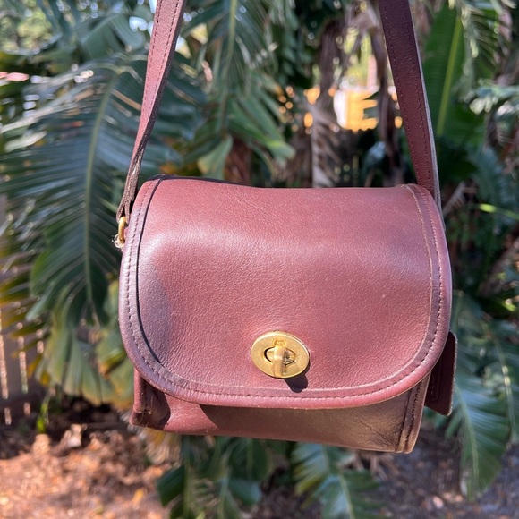 Vintage Coach Emmie Mahogany Brown Leather Crossbody Purse - Picture 9 of 15